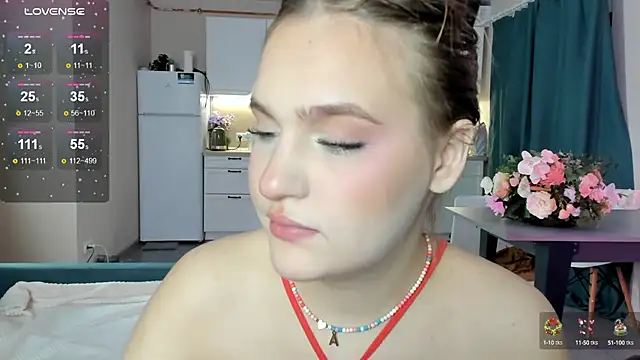 Snapshot of CarolineLovers chatting on December 12, 2024, 11:14 pm CarolineLovers online show from December 12, 2024, 11:14 pm