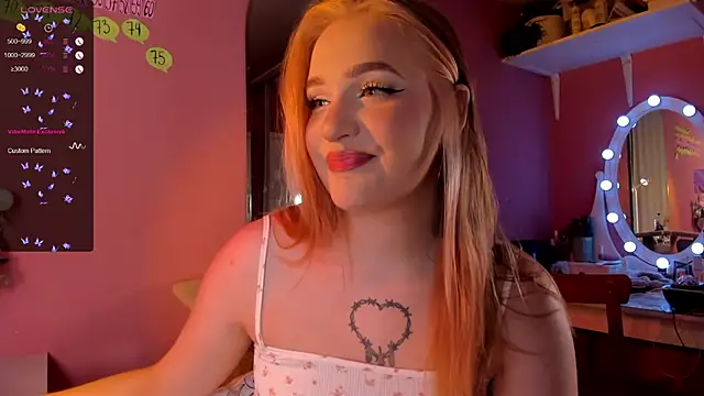 Snapshot of CarolineLovers chatting on September 25, 2025, 8:34 pm CarolineLovers online show from September 25, 2025, 8:34 pm