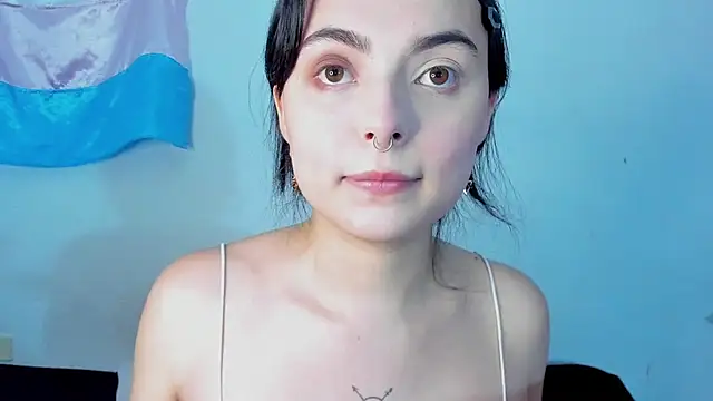elizabethtaylorxxx online show from June 5, 2026, 9:31 pm