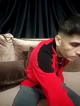 arenn1997 online show from October 14, 2025, 12:33 am