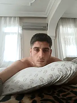 arenn1997 online show from October 20, 2025, 12:49 pm