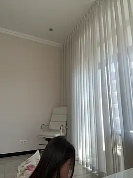 Hott Lolla online show from March 7, 2025, 9:29 am