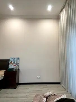 Hott Lolla online show from October 4, 2025, 8:34 am