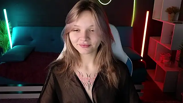 Snapshot of LitaBrom chatting on December 7, 2024, 7:38 am LitaBrom online show from December 7, 2024, 7:38 am