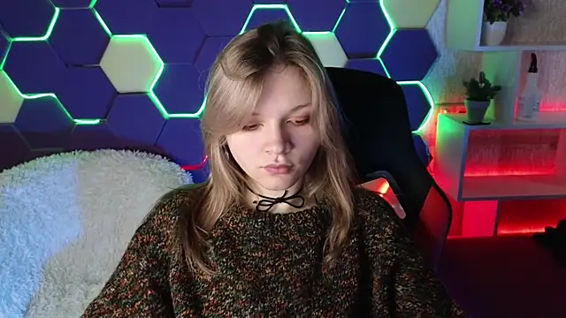 Snapshot of LitaBrom chatting on December 27, 2024, 4:26 am LitaBrom online show from December 27, 2024, 4:26 am