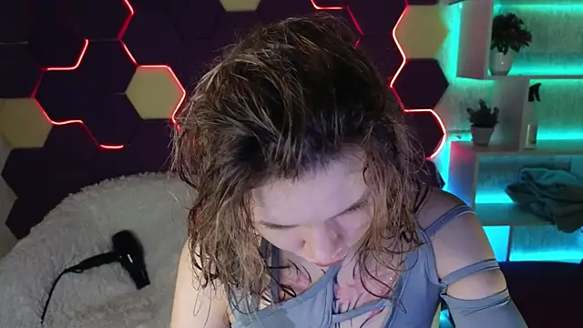 Snapshot of LitaBrom chatting on January 6, 2025, 1:09 am LitaBrom online show from January 6, 2025, 1:09 am