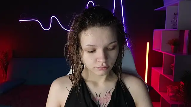 Snapshot of LitaBrom chatting on January 27, 2025, 1:05 am LitaBrom online show from January 27, 2025, 1:05 am