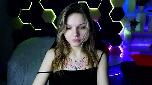 Snapshot of LitaBrom chatting on February 2, 2025, 11:08 am LitaBrom online show from February 2, 2025, 11:08 am