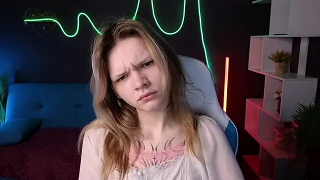 Snapshot of LitaBrom chatting on February 5, 2025, 1:15 am LitaBrom online show from February 5, 2025, 1:15 am