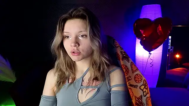 Snapshot of LitaBrom chatting on March 23, 2025, 1:09 am LitaBrom online show from March 23, 2025, 1:09 am