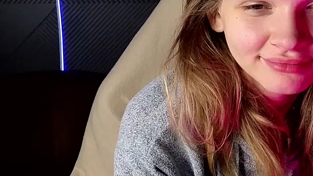 Snapshot of LitaBrom chatting on September 25, 2025, 1:53 am LitaBrom online show from September 25, 2025, 1:53 am