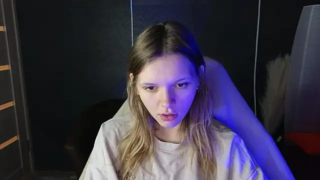 Snapshot of LitaBrom chatting on September 28, 2025, 3:56 am LitaBrom online show from September 28, 2025, 3:56 am