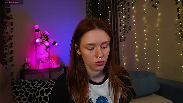 Snapshot of _SweetFox_ chatting on November 16, 2025, 1:00 am SweetFox online show from November 16, 2025, 1:00 am