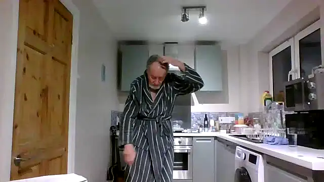 jimmybenido online show from February 3, 2026, 5:40 pm