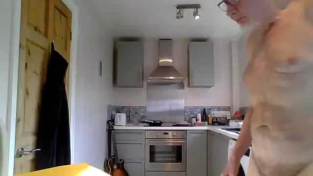 Snapshot of jimmybenido chatting on May 4, 2026, 4:36 pm jimmybenido online show from May 4, 2026, 4:36 pm