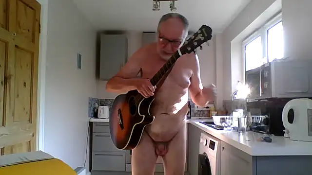 Snapshot of jimmybenido chatting on July 17, 2026, 4:45 pm jimmybenido online show from July 17, 2026, 4:45 pm