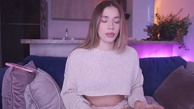 Snapshot of honeyann08 chatting on November 5, 2025, 8:42 pm honeyann08 online show from November 5, 2025, 8:42 pm