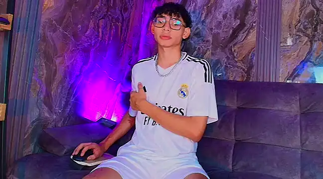 Snapshot of Daviid_laidd chatting on January 22, 2025, 8:28 pm Daviid laidd online show from January 22, 2025, 8:28 pm