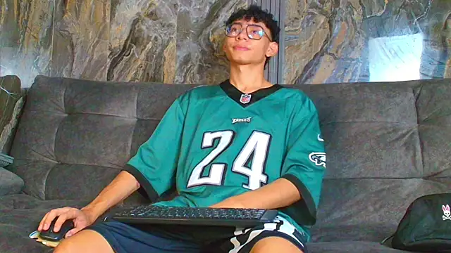 Snapshot of Daviid_laidd chatting on February 20, 2025, 9:31 pm Daviid laidd online show from February 20, 2025, 9:31 pm