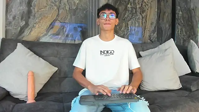 Snapshot of Daviid_laidd chatting on October 3, 2025, 9:12 pm Daviid laidd online show from October 3, 2025, 9:12 pm