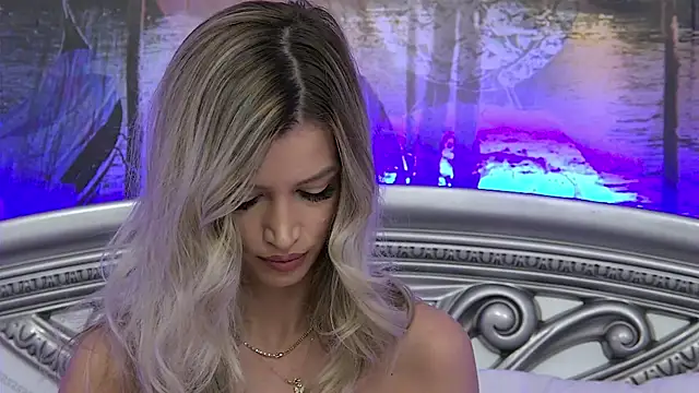 IvySamek online show from July 8, 2026, 6:12 pm
