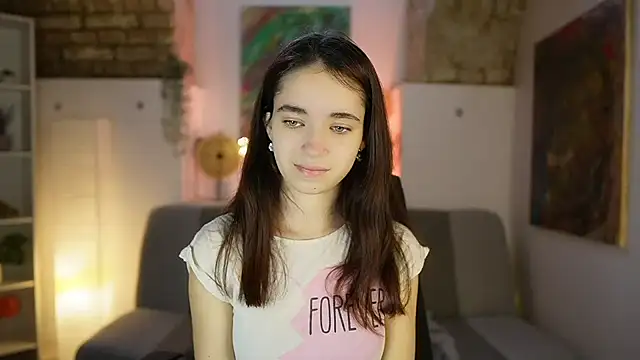 Snapshot of Gia_Paige18 chatting on March 18, 2025, 8:14 am Gia Paige18 online show from March 18, 2025, 8:14 am