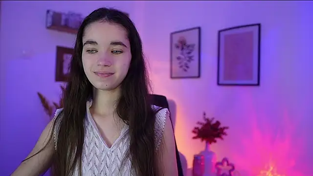 Snapshot of Gia_Paige18 chatting on November 15, 2025, 2:13 pm Gia Paige18 online show from November 15, 2025, 2:13 pm