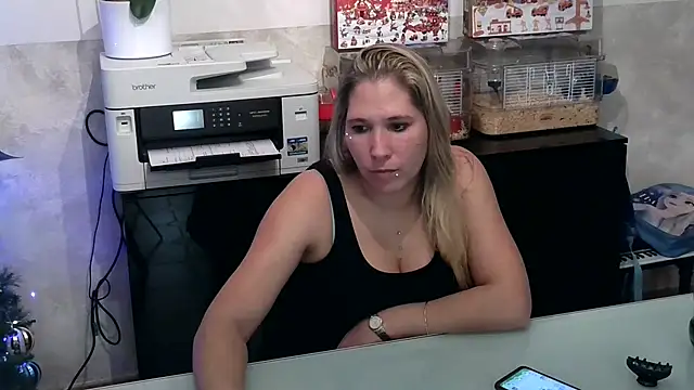 Snapshot of Chatonne69 chatting on December 19, 2024, 10:42 pm Chatonne69 online show from December 19, 2024, 10:42 pm