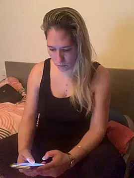 Snapshot of Chatonne69 chatting on March 22, 2025, 6:58 pm Chatonne69 online show from March 22, 2025, 6:58 pm