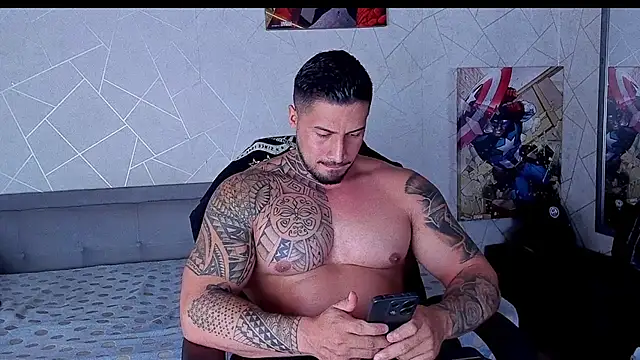 Snapshot of Cristian_Walker chatting on June 4, 2026, 12:00 pm Cristian Walker online show from June 4, 2026, 12:00 pm