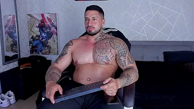 Snapshot of Cristian_Walker chatting on July 31, 2026, 11:26 pm Cristian Walker online show from July 31, 2026, 11:26 pm