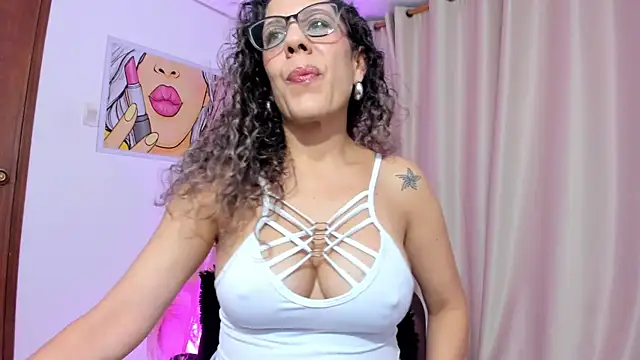 StarMilf online show from July 18, 2026, 12:42 pm