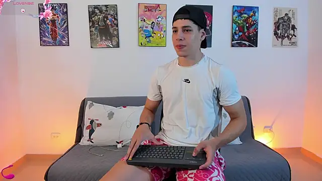 Snapshot of jonathanjoestar_ chatting on January 9, 2026, 9:27 pm jonathanjoestar online show from January 9, 2026, 9:27 pm