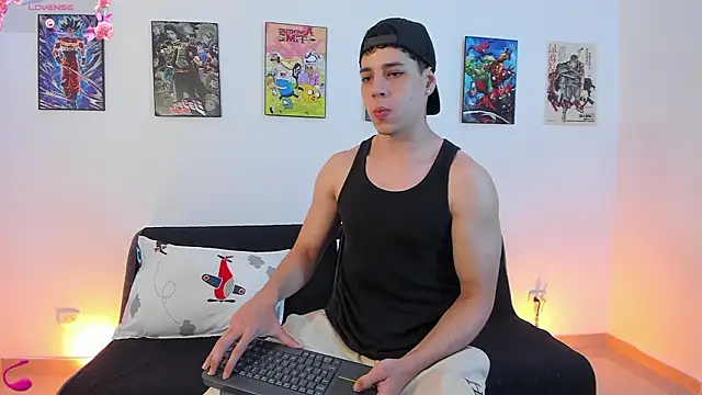 Snapshot of jonathanjoestar_ chatting on February 4, 2026, 9:42 pm jonathanjoestar online show from February 4, 2026, 9:42 pm