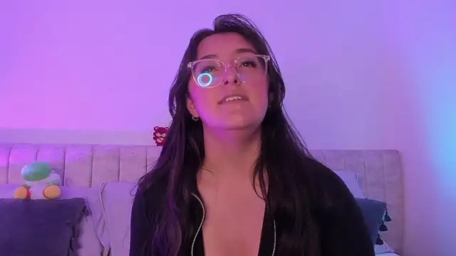 Snapshot of Kathia_Morelli chatting on February 13, 2025, 5:54 pm Kathia Morelli online show from February 13, 2025, 5:54 pm