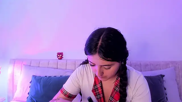 Snapshot of Kathia_Morelli chatting on February 15, 2025, 11:50 am Kathia Morelli online show from February 15, 2025, 11:50 am