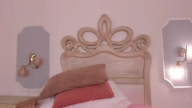 Snapshot of Sara__Williams chatting on September 16, 2025, 4:02 am Sara Williams online show from September 16, 2025, 4:02 am