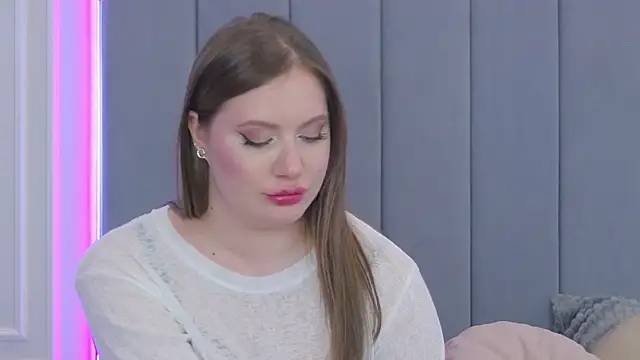 ChloeMarsch online show from March 18, 2025, 11:52 am