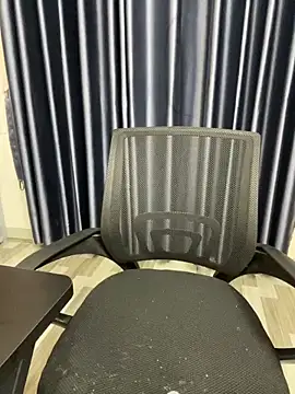 Louis Baby online show from December 19, 2024, 3:19 pm