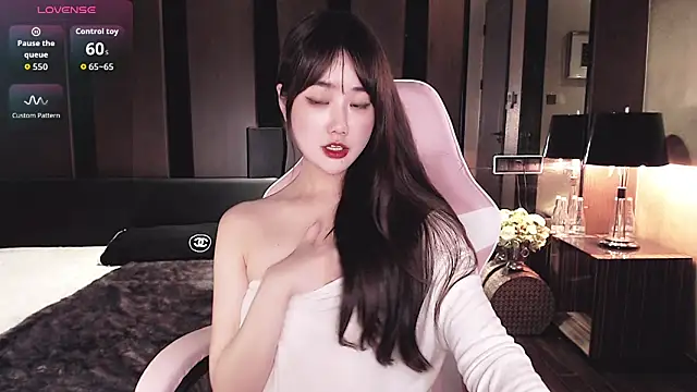 Snapshot of Cartier-__Daji- chatting on July 28, 2026, 2:13 pm Cartier- Daji- online show from July 28, 2026, 2:13 pm