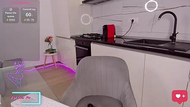 Snapshot of CelyneMay chatting on November 7, 2025, 2:39 pm CelyneMay online show from November 7, 2025, 2:39 pm