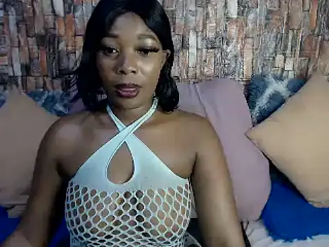 Snapshot of Foxy_African chatting on March 17, 2025, 2:56 pm Foxy African online show from March 17, 2025, 2:56 pm