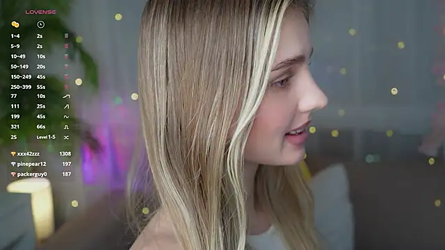 Fluffy-Angel online show from December 9, 2024, 2:49 pm