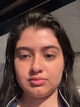 Stephania 18 online show from December 5, 2024, 3:26 am