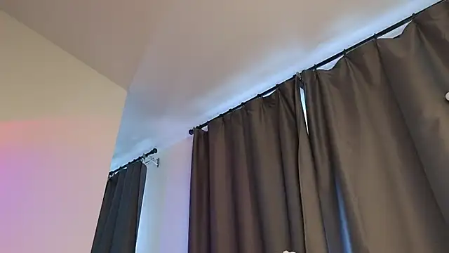  eva queen online show from April 28, 2026, 10:53 am