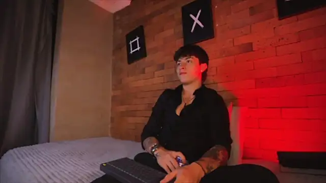 Ares Dickson online show from March 18, 2025, 4:26 am