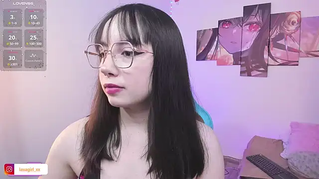 Snapshot of Julieta_cott chatting on July 14, 2026, 10:48 pm Julieta cott online show from July 14, 2026, 10:48 pm