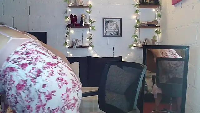 missrosario stepmoan online show from February 12, 2026, 2:23 pm