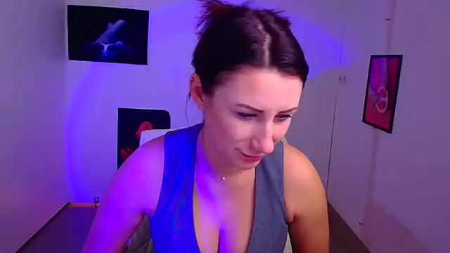 Snapshot of Loren_Moa chatting on January 21, 2025, 7:15 am Loren Moa online show from January 21, 2025, 7:15 am