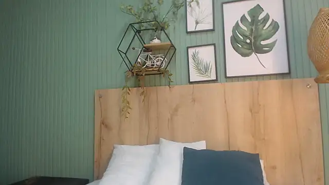 george jonnes online show from October 21, 2025, 10:27 am